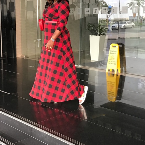 New Gingham print v-neck A-line Maxi dress - Picture 5 of 8